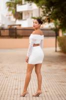 697492654: Chica busca chico en Málaga