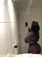 643280460: Chica busca chico en Sevilla