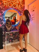 617746381: Chica busca chico en Madrid