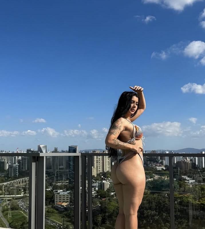 Chica busca chico en Alicante: Chica busca chico