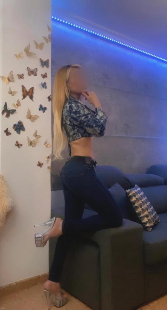 Chica busca chico en Murcia: Chica busca chico