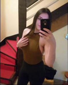 689909059: Chica busca chico en Madrid