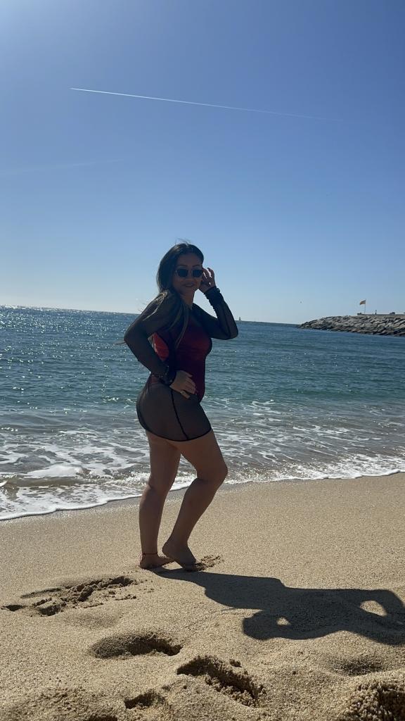 613635993: Chica busca chico en Barcelona
