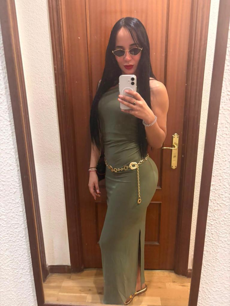 Chica busca chico en Menorca: 