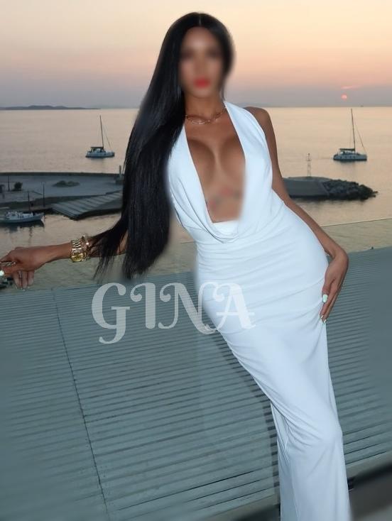 658325594: Chica busca chico en Barcelona