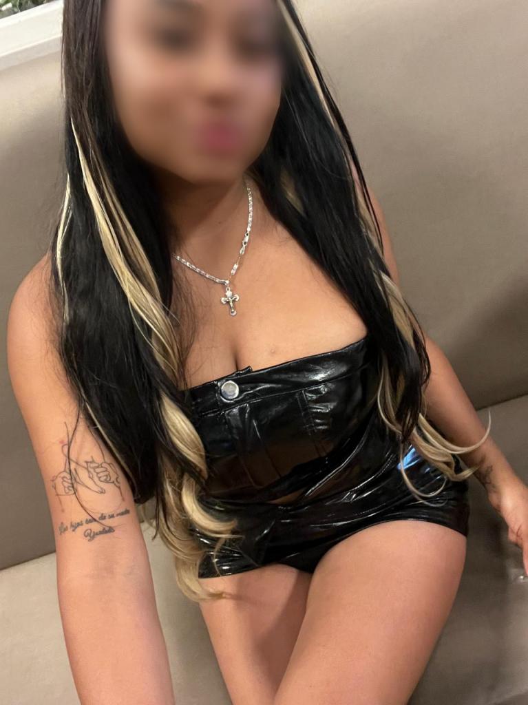 Chica busca chico en Sevilla: 