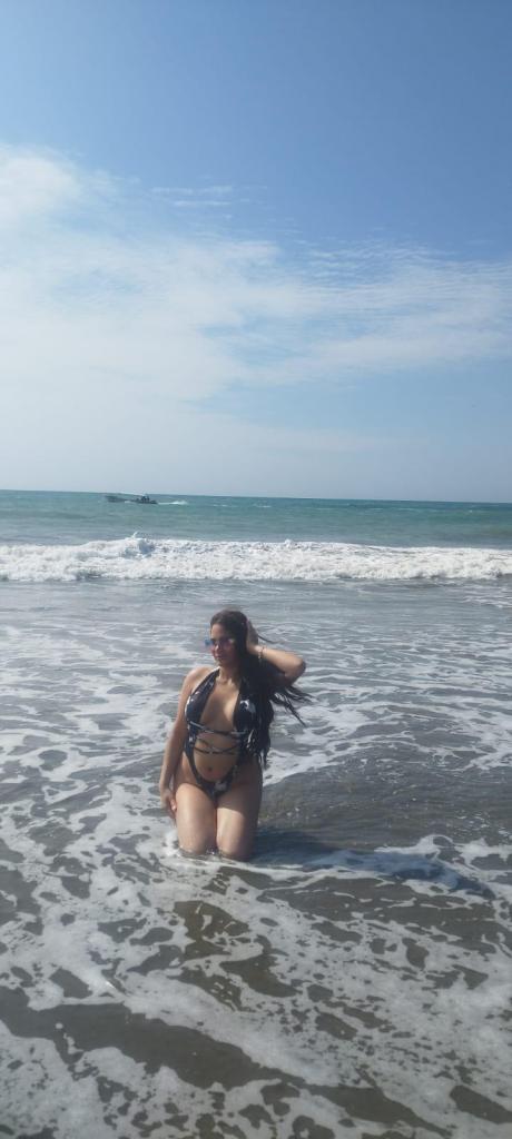 613217504: Chica busca chico en Barcelona
