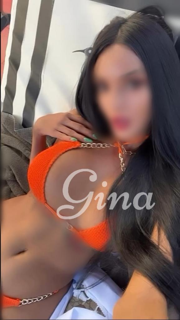 658325594: Chica busca chico en Barcelona