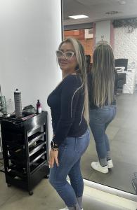 613635993: Chica busca chico en Barcelona