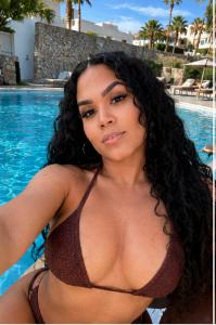 745093730: Chica busca chico en Ibiza