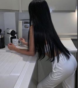 603757100: Chica busca chico en Barcelona