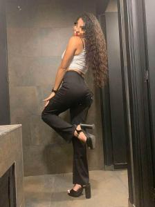 614712404: Chica busca chico en Tarragona