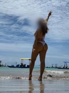 633677272: Chica busca chico en Sevilla