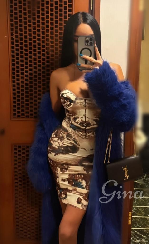 658325594: Chica busca chico en Barcelona