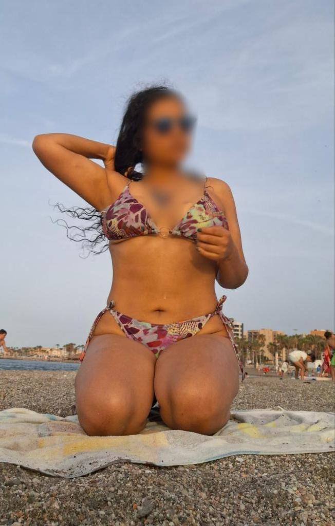 647368045: Chica busca chico en Almería