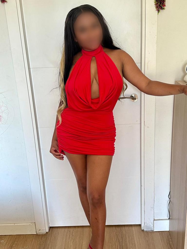 633526861: Chica busca chico en Sevilla