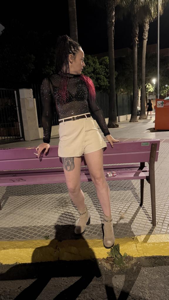643850090: Chica busca chico en Zaragoza