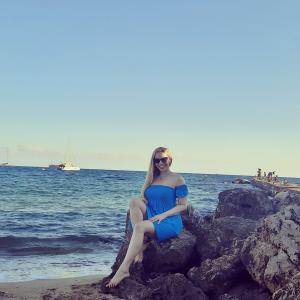 617164083: Chica busca chico en Gerona