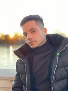 673436427: Chico busca chica en Madrid