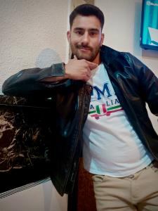 Chico busca chica en Lérida: 