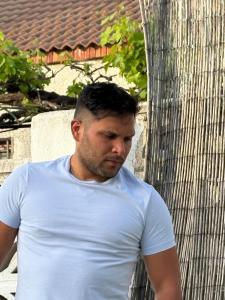 654235417: Chico busca chica en Madrid