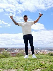 613640966: Chico busca chica en Madrid