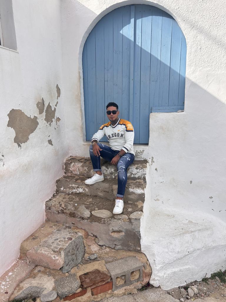 672588241: Chico busca chica en Alicante