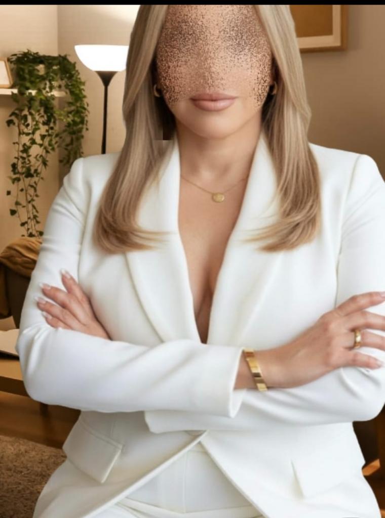 643980315: Chica busca chico en Cádiz