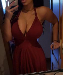 631081403: Chica busca chico en Cantabria