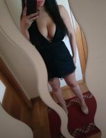 631081403: Chica busca chico en Cantabria