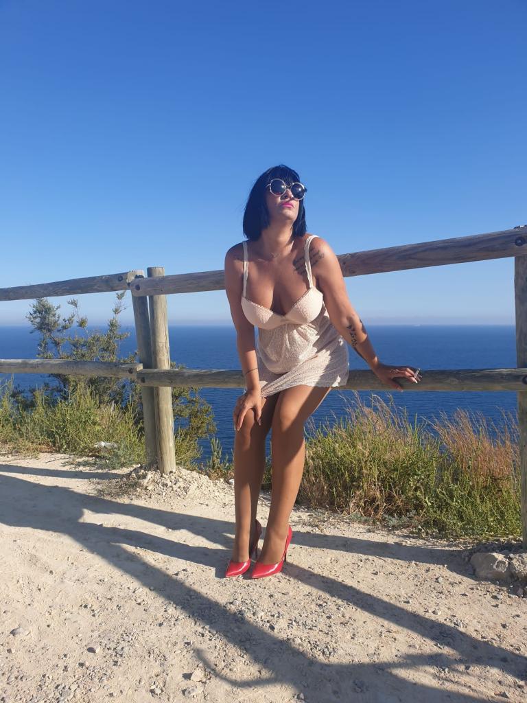 Chica busca chico en Alicante: 