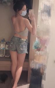 643935150: Chica busca chico en Barcelona