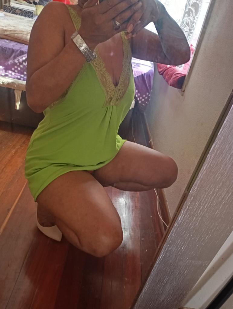 634048930: Chica busca chico en La Coruña