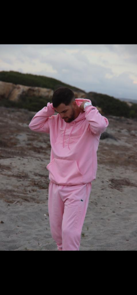 Chico busca chica en Barcelona: 