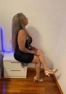 641697086: Chica busca chico en Pontevedra