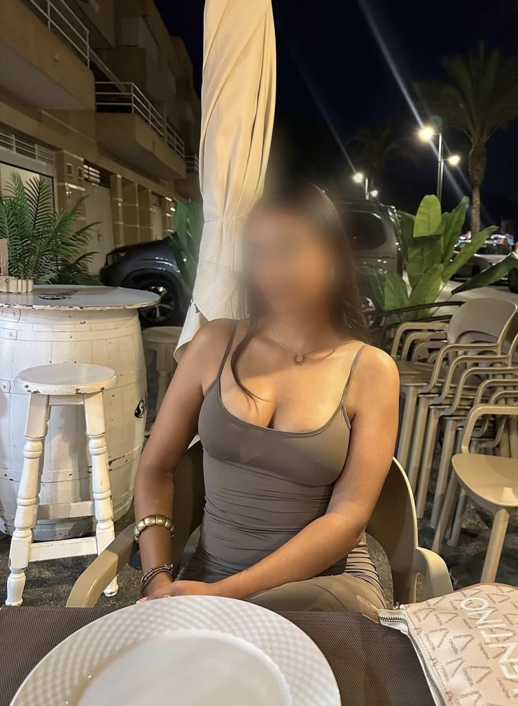 Chica busca chico en Murcia: Chica busca chico