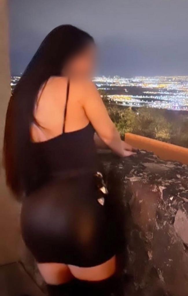 Chica busca chico en Almería: 