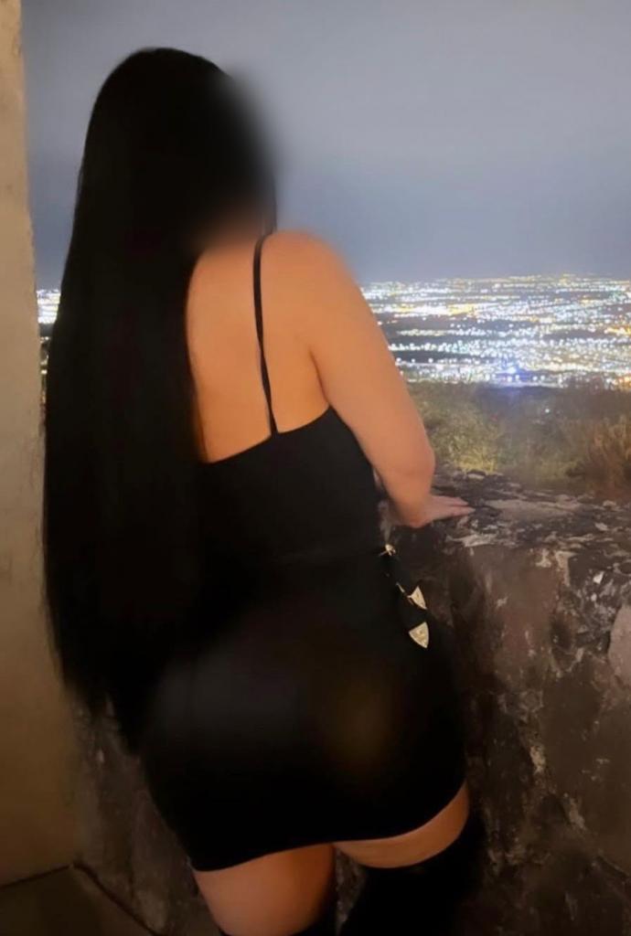 Chica busca chico en Almería: 