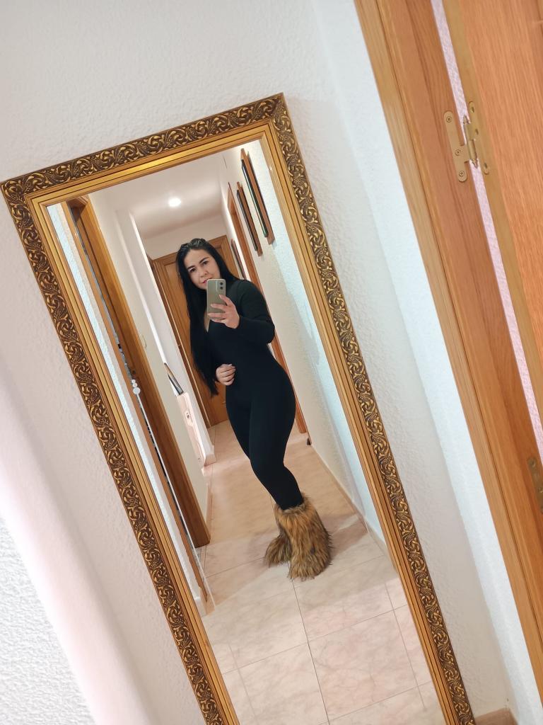 Chica busca chico en Menorca: 