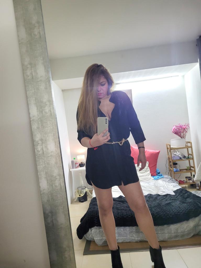 674727709: Chica busca chico en Barcelona