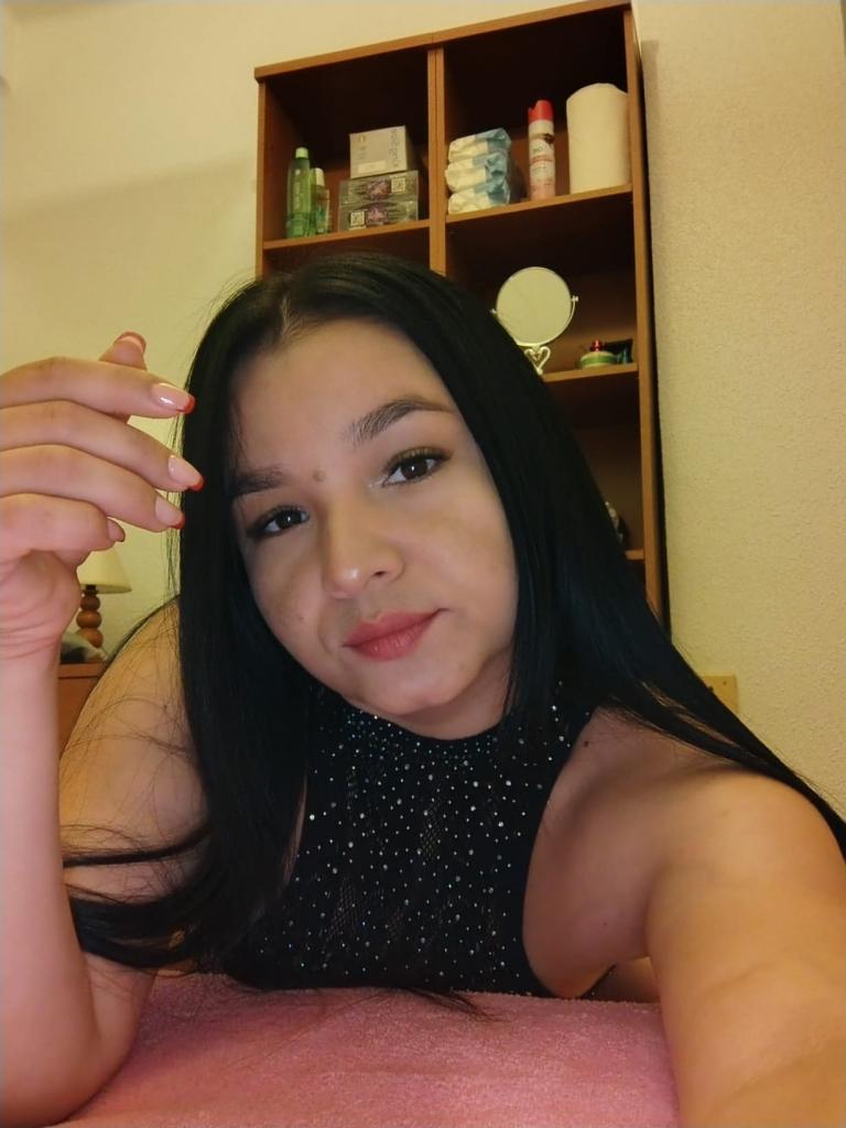 678418570: Chica busca chico en Jaén