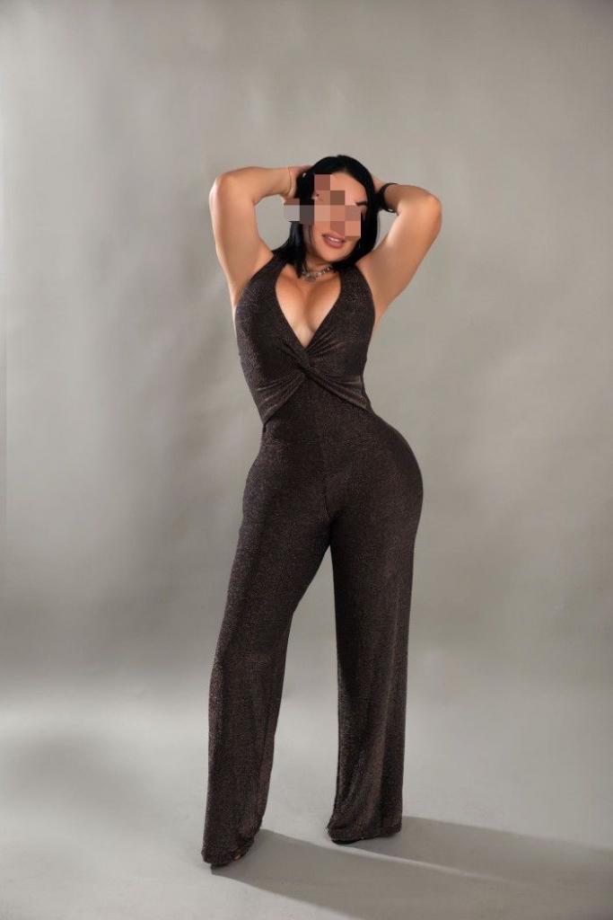 631329380: Chica busca chico en Madrid