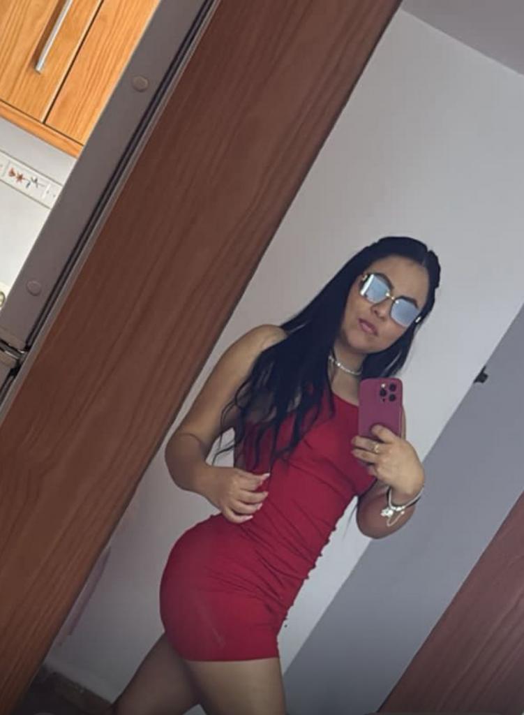 Chica busca chico en Granada: 