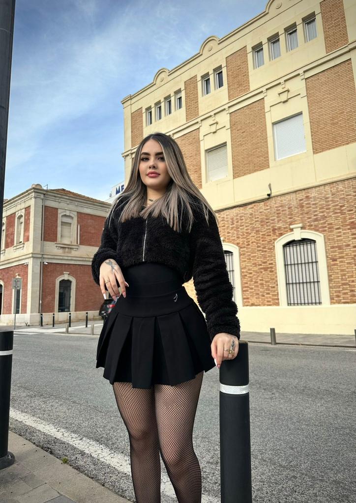 Chica busca chico en Alicante: 
