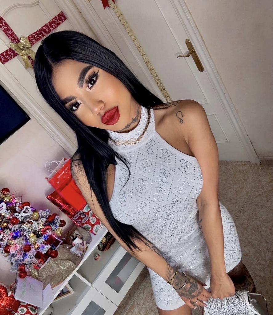 673887277: Chica busca chico en Málaga