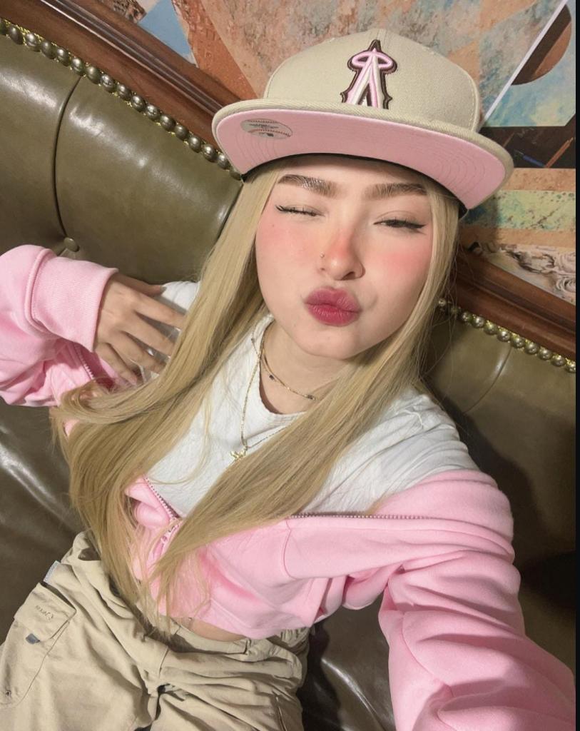 Chica busca chico en Almería: 