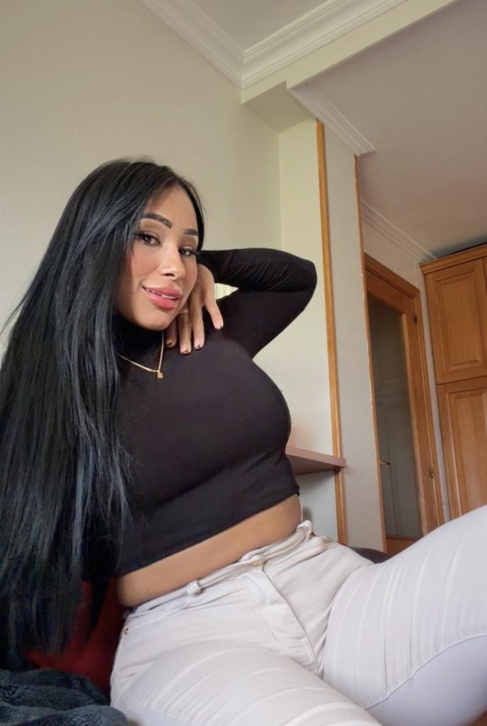 Chica busca chico en Tenerife: 