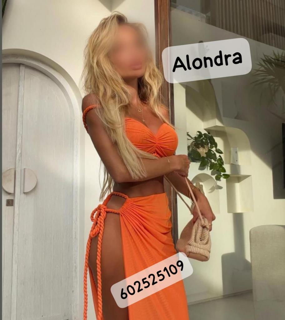 Chica busca chico en Almería: 