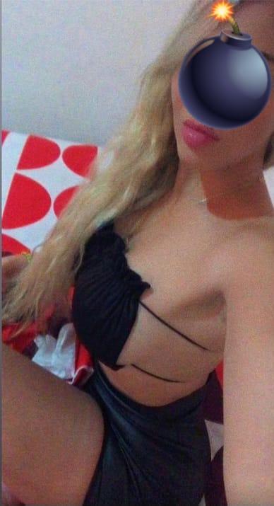 Chica busca chico en La Coruña: Chica busca chico