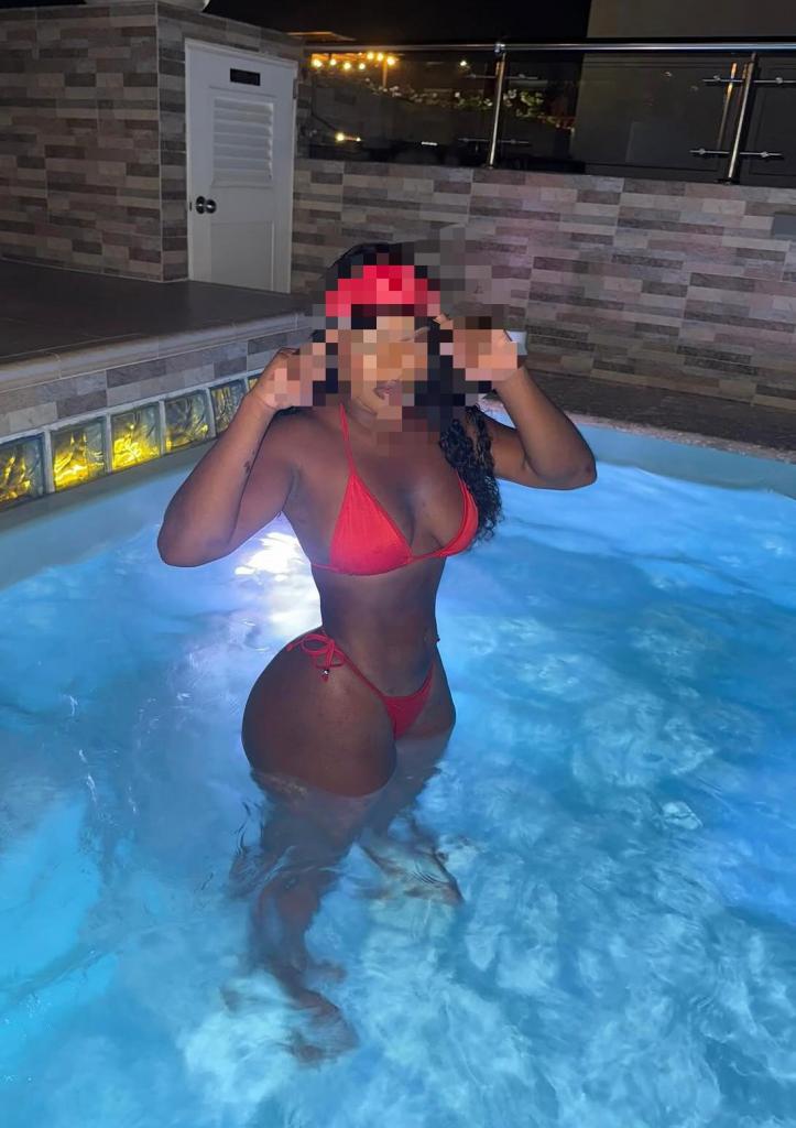 Chica busca chico en Tenerife: 